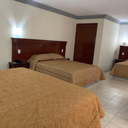 Motel Real Del Sur à Moroleon Extérieur photo