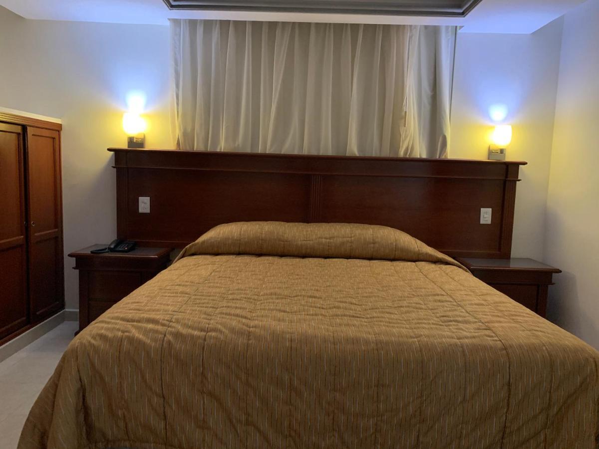Motel Real Del Sur à Moroleon Extérieur photo