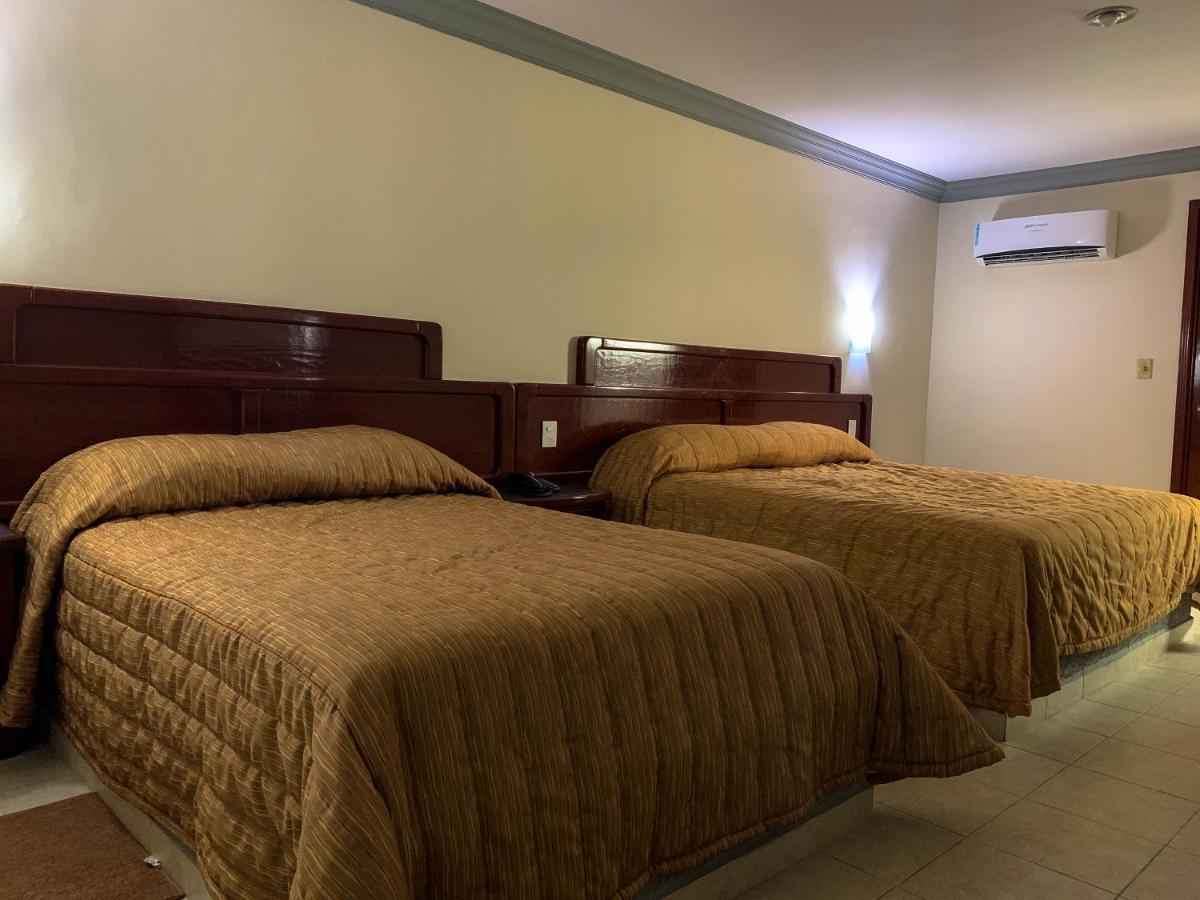 Motel Real Del Sur à Moroleon Extérieur photo