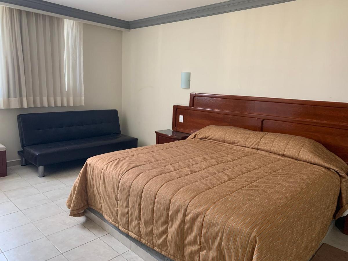 Motel Real Del Sur à Moroleon Extérieur photo
