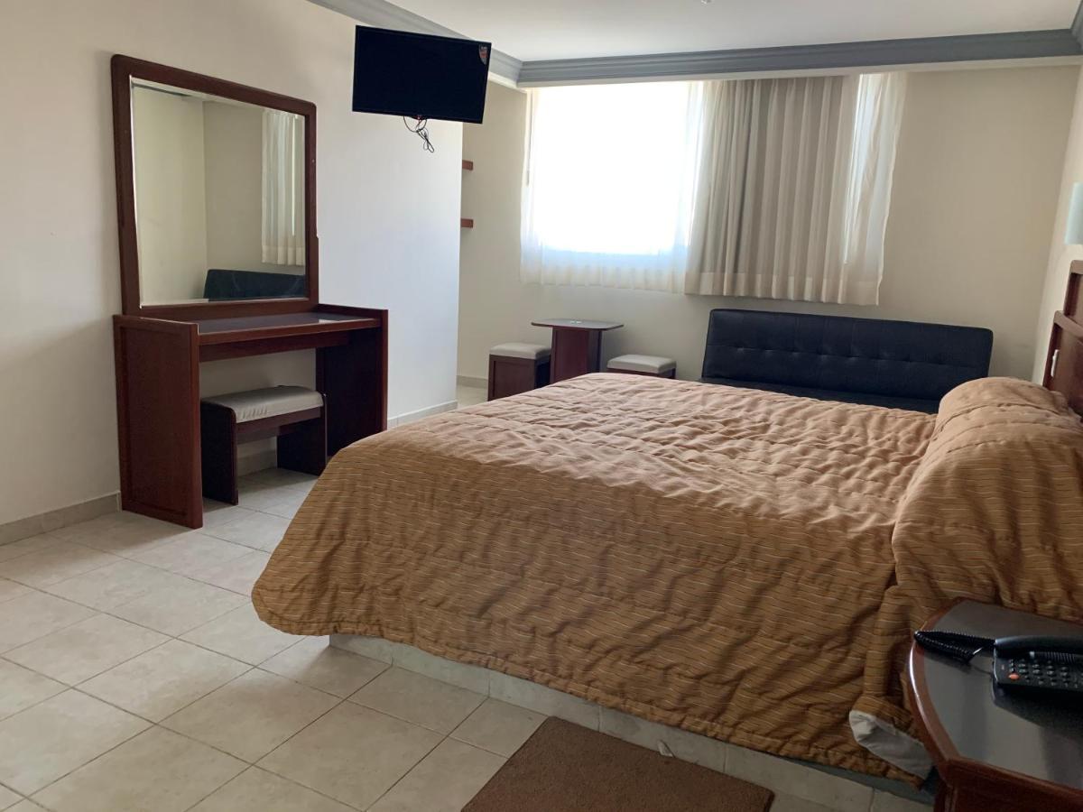 Motel Real Del Sur à Moroleon Extérieur photo
